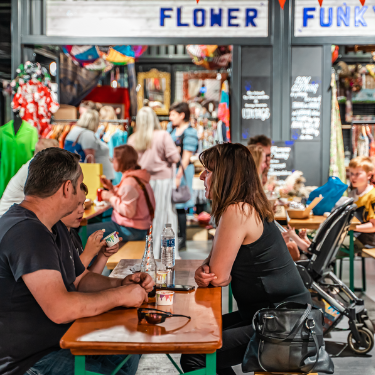 Go Your Own Way – Buying from Independent Retailers