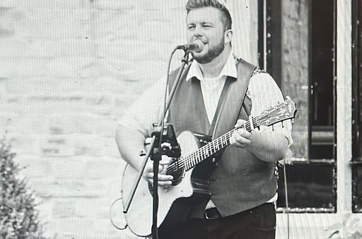 Live Music from Jake Rees